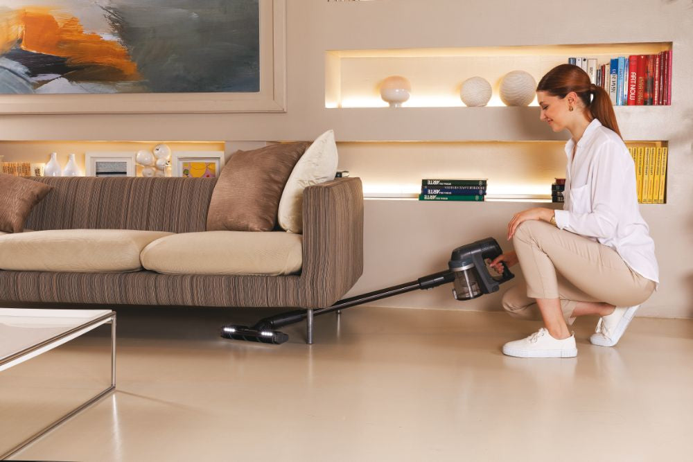 Hoover HF4, Aspirapolvere senza filo, Nero/Argento, 0,7L, Senza sacchetto