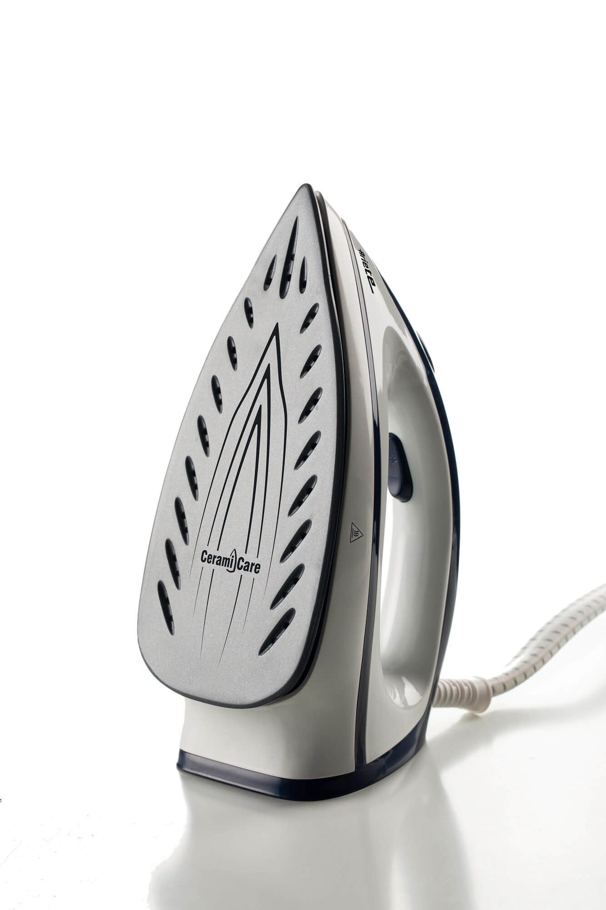 Ariete 5571 Steam Power Easy - Ferro da stiro a vapore istantaneo - piastra ceramica - Serbatoio 1,8L - Vapore continuo 120 gr/min - 2400 Watt - Blu