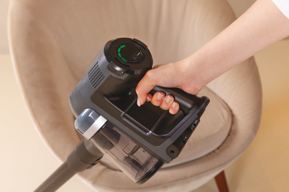 Hoover HF4, Aspirapolvere senza filo, Nero/Argento, 0,7L, Senza sacchetto